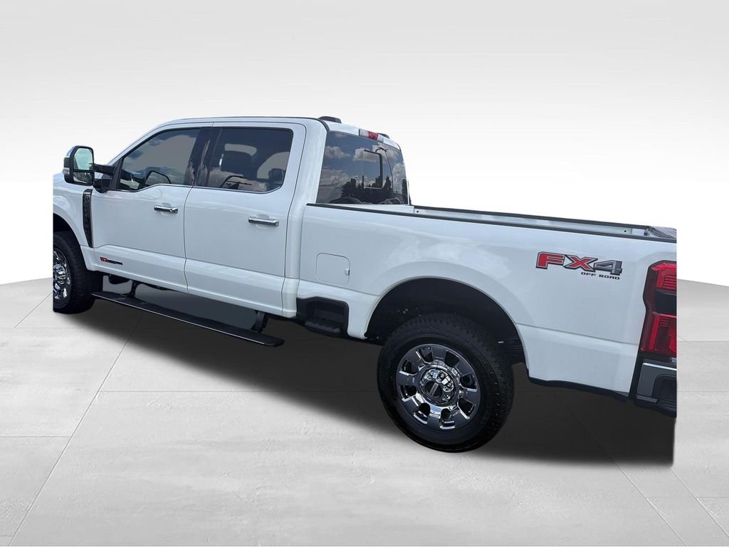 New 2026 Star White Metallic Tri-Coat Ford F-250® Lariat® image 3