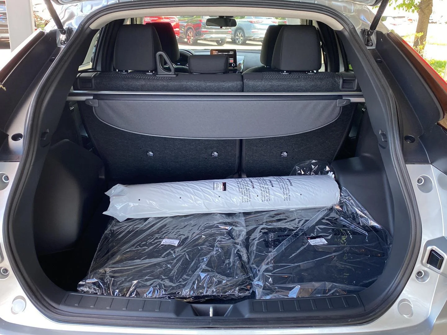 New 2026 Alloy Silver Metallic Mitsubishi ES image 9