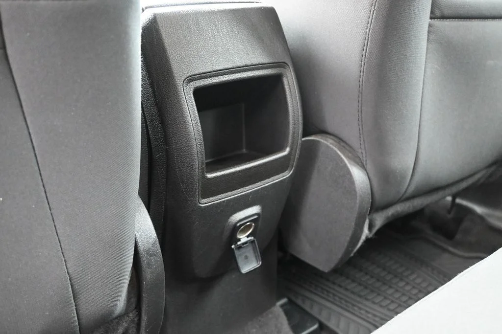 Used 2019 Gray Ford S image 16