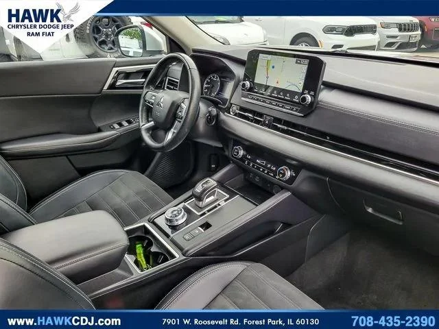 Used 2024 Black Mitsubishi SE image 32
