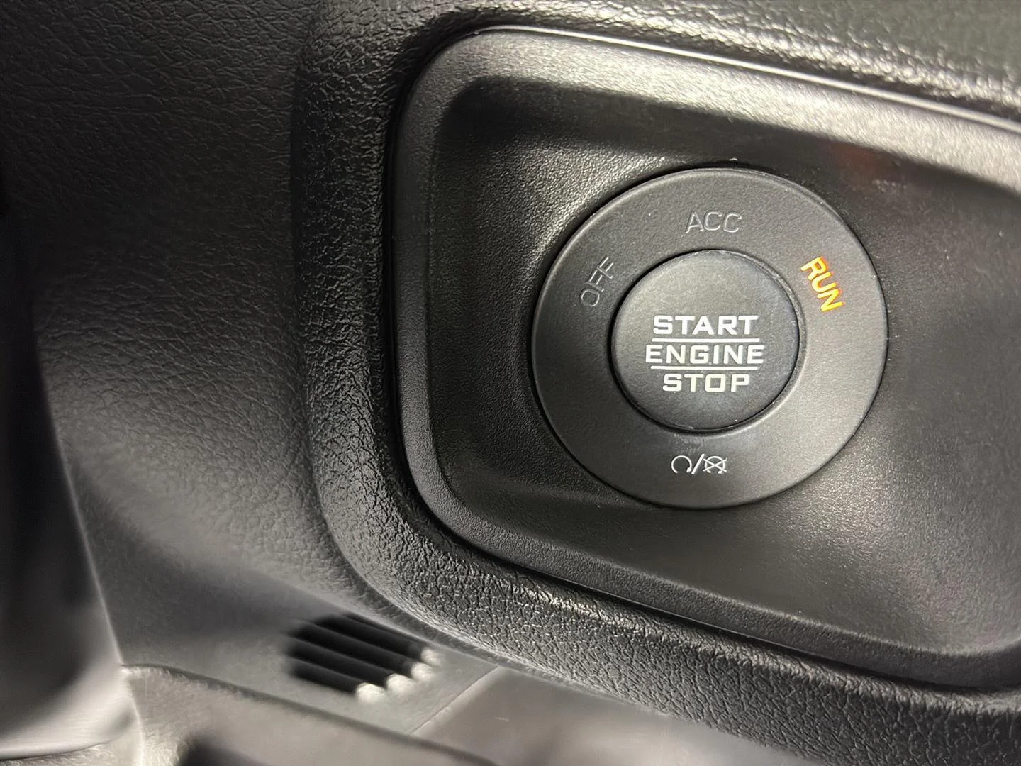 Used 2025 Black Clearcoat Jeep Nighthawk image 27