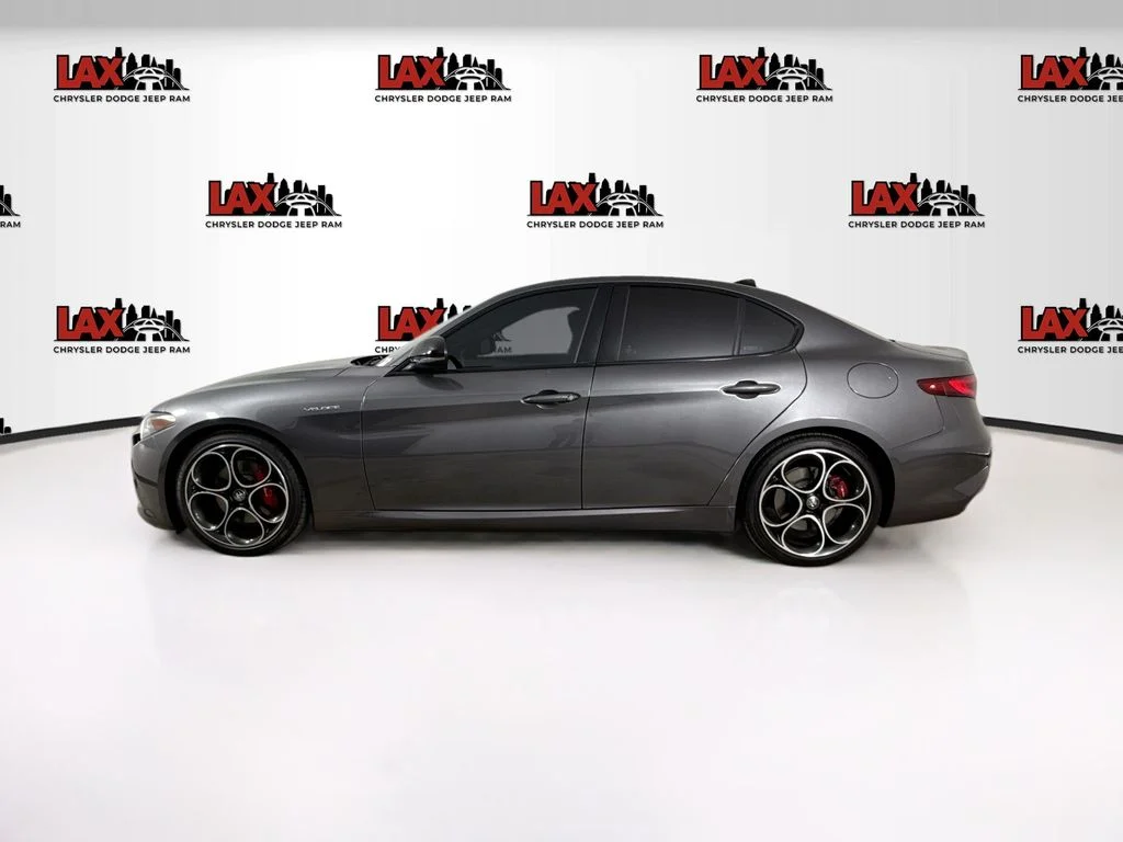 Used 2023 Gray Alfa Romeo Veloce image 4