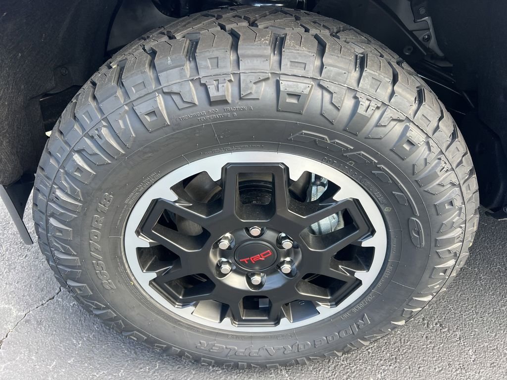 2025 Toyota Tacoma TRD Off Road - Photo 11