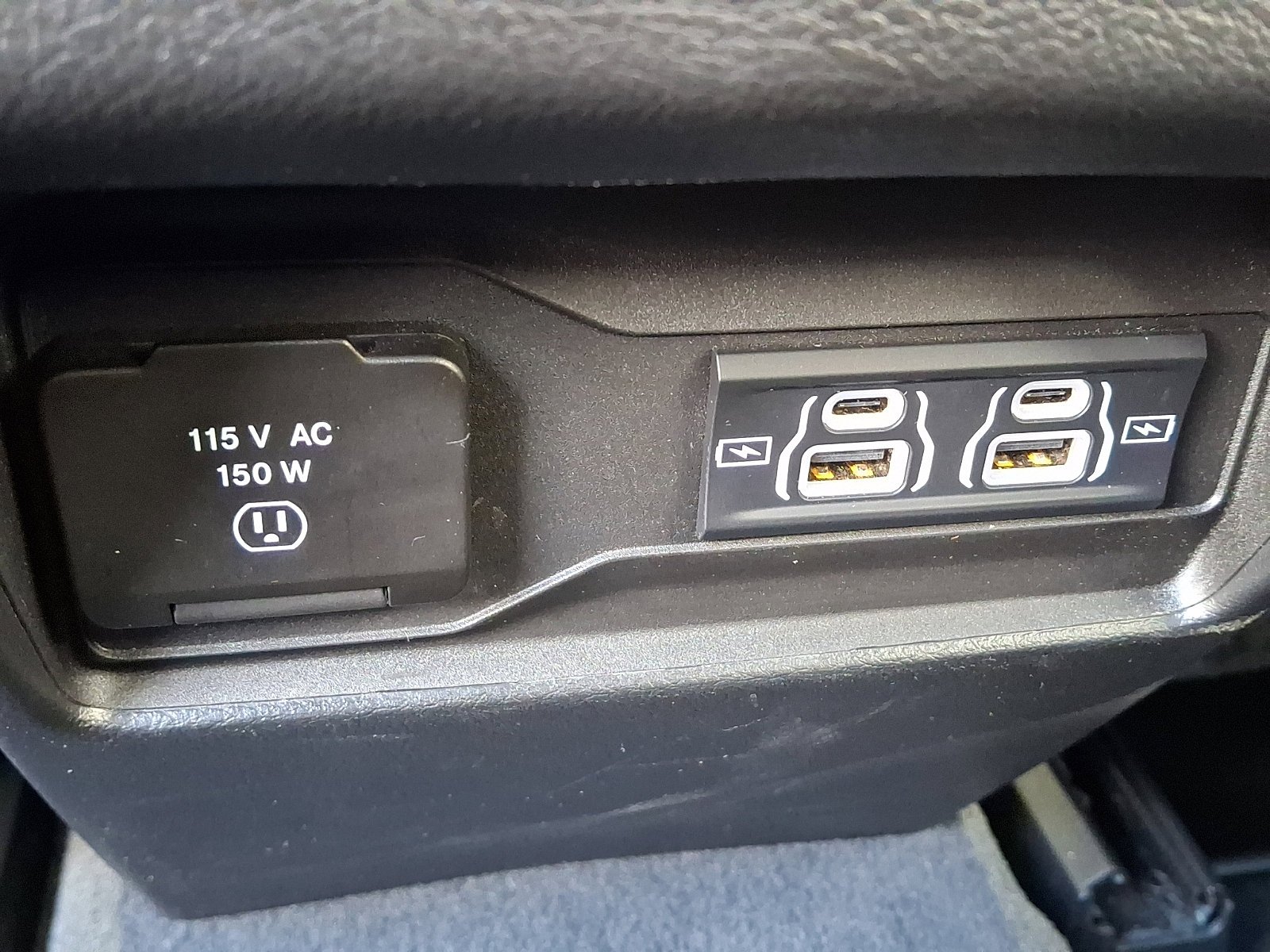Certified Used 2023 Bright White Clearcoat Jeep Altitude image 11