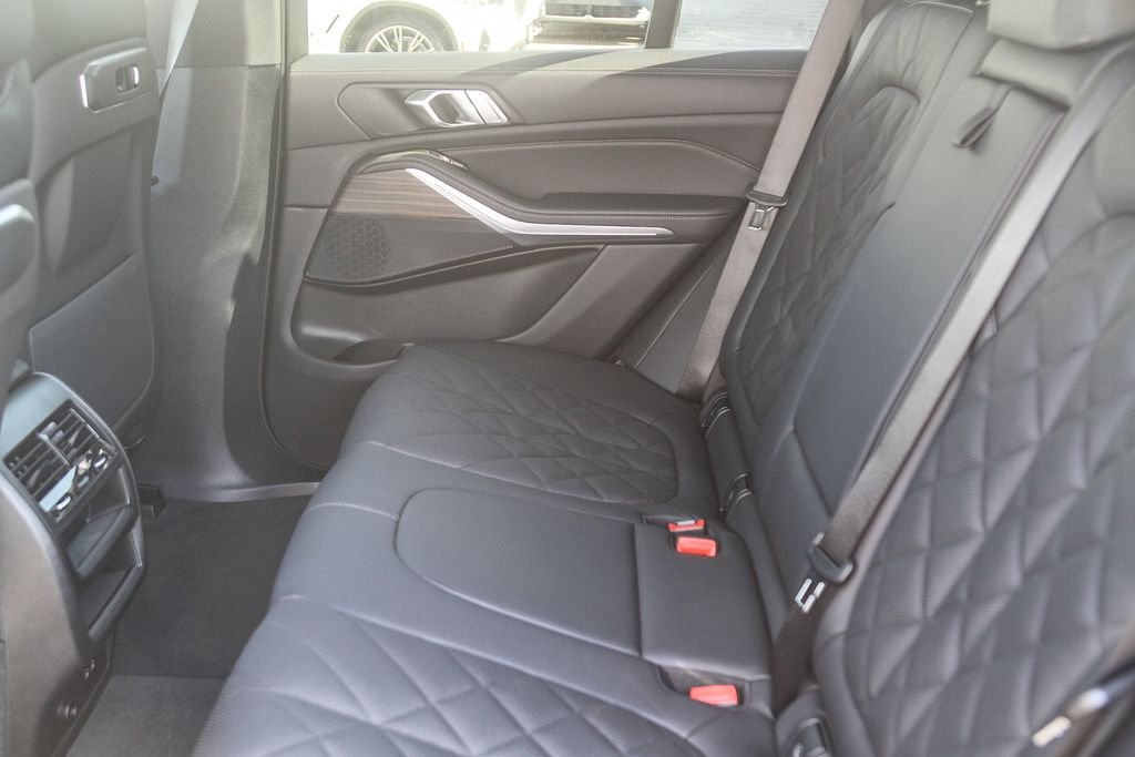 New 2026 Black Sapphire Metallic BMW sDrive40i image 13