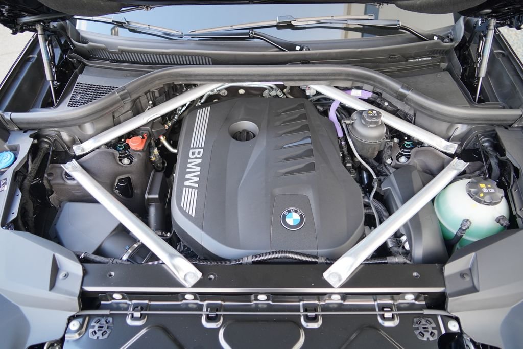 New 2027 Black Sapphire Metallic BMW xDrive40i image 35