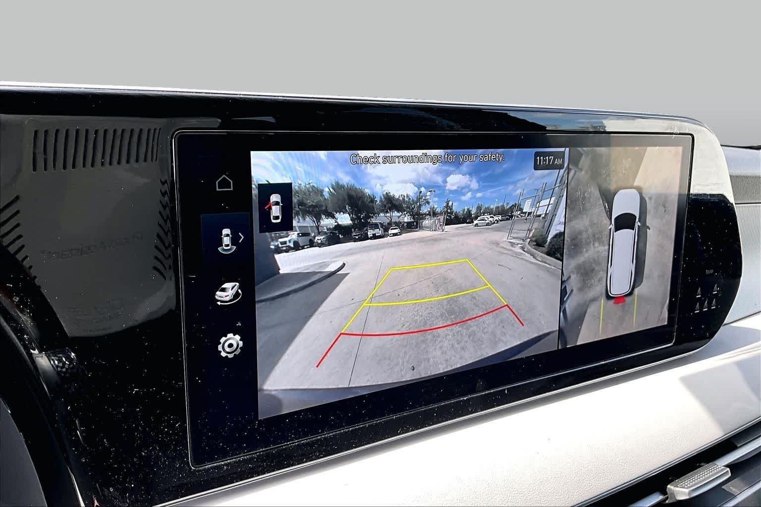 Used 2025 Steel Graphite Hyundai SEL Premium 7P image 27
