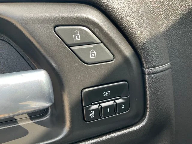 Used 2021 White Chevrolet LTZ image 7