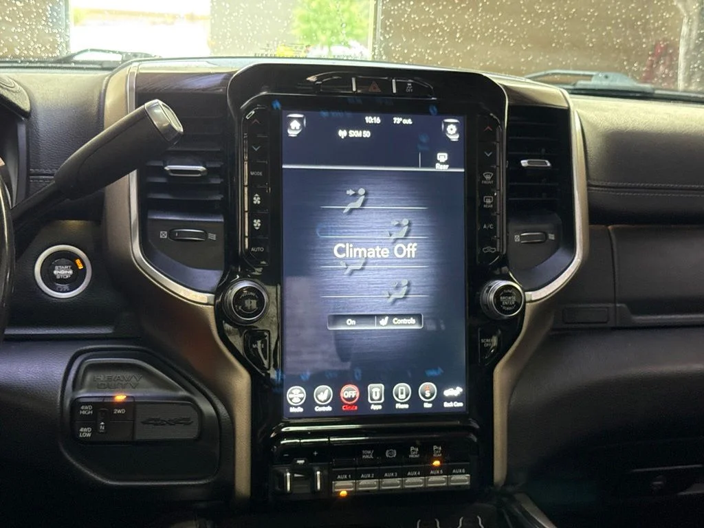 Used 2020 Diamond Black Crystal Pearlcoat Ram Laramie image 19