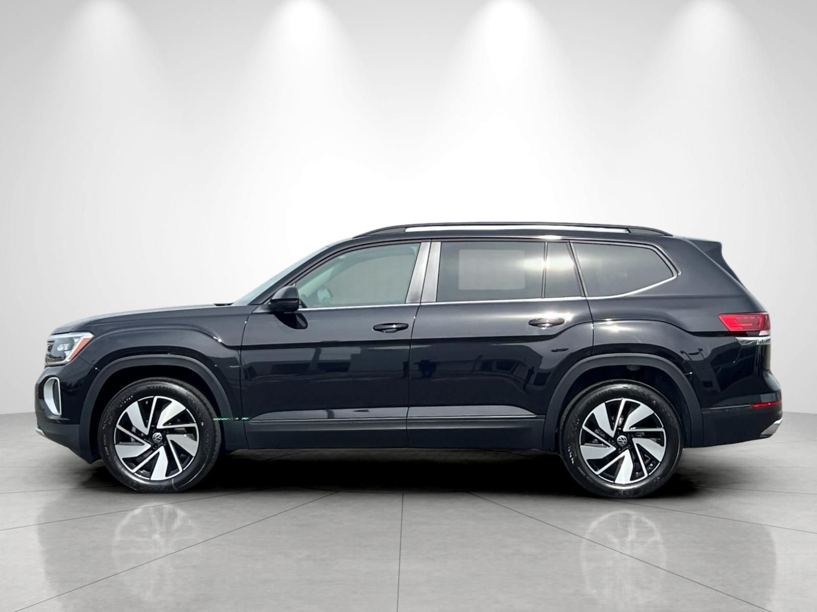 New 2026 Deep Black Pearl Volkswagen 2.0T SE w/Technology image 2
