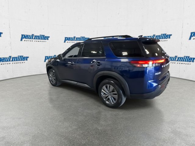 2025 Nissan Pathfinder SV - Photo 8
