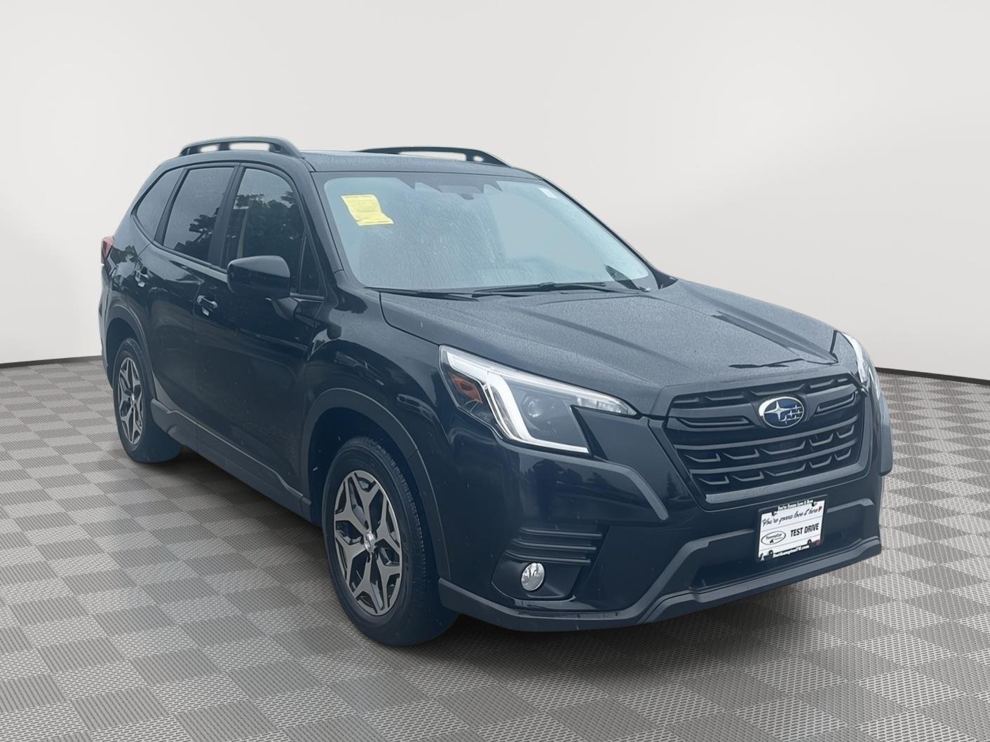 Used 2023 Crystal Black Silica Subaru Premium image 4