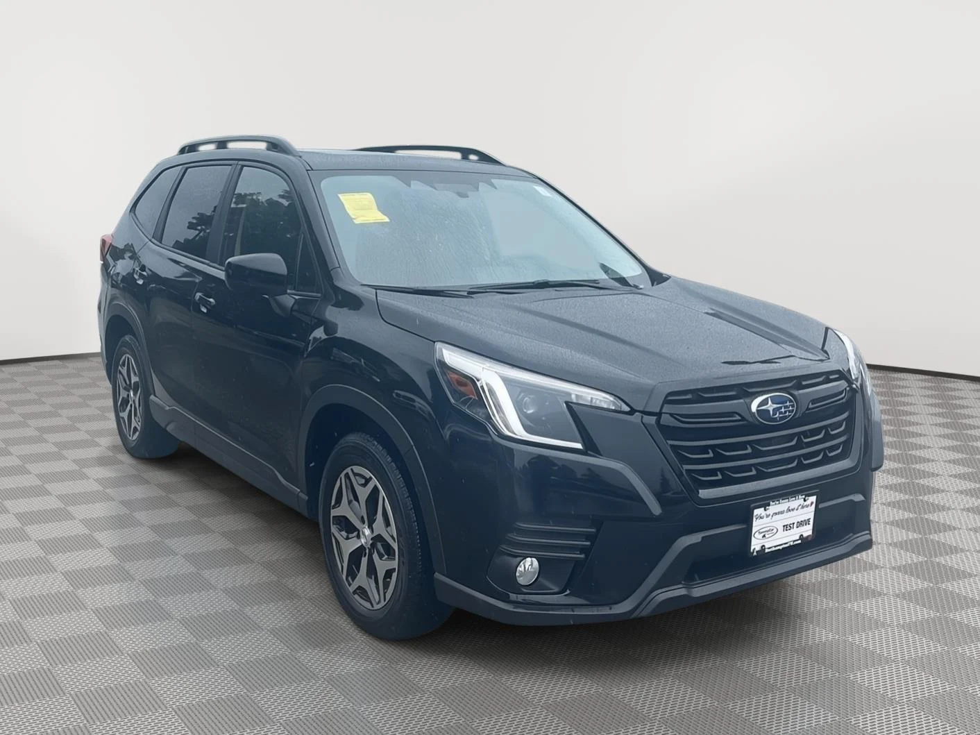 Used 2023 Crystal Black Silica Subaru Premium image 4