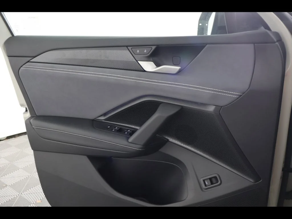 New 2026 Silver Volkswagen 2.0T SE R-Line Black image 29