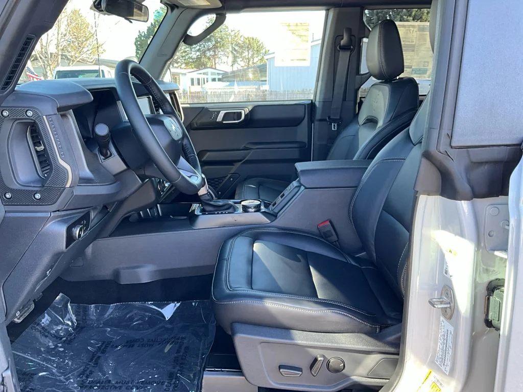 New 2026 AVALANCHE GRAY Ford Badlands image 16