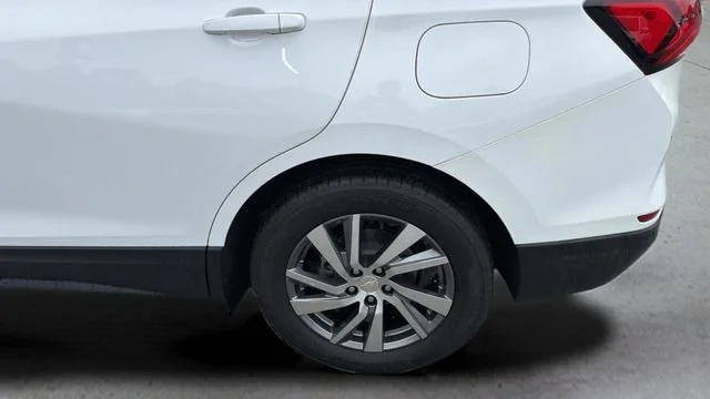 Used 2023 Summit White Chevrolet LT image 30