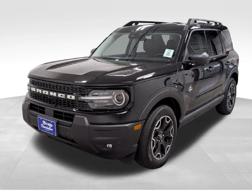 New 2026 Shadow Black Ford Outer Banks® image 18