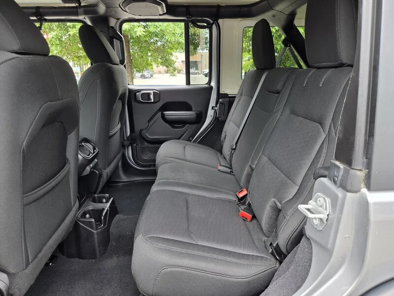 Used 2018 Billet Silver Metallic Clearco JEEP UNLIMITED SPORT S image 13