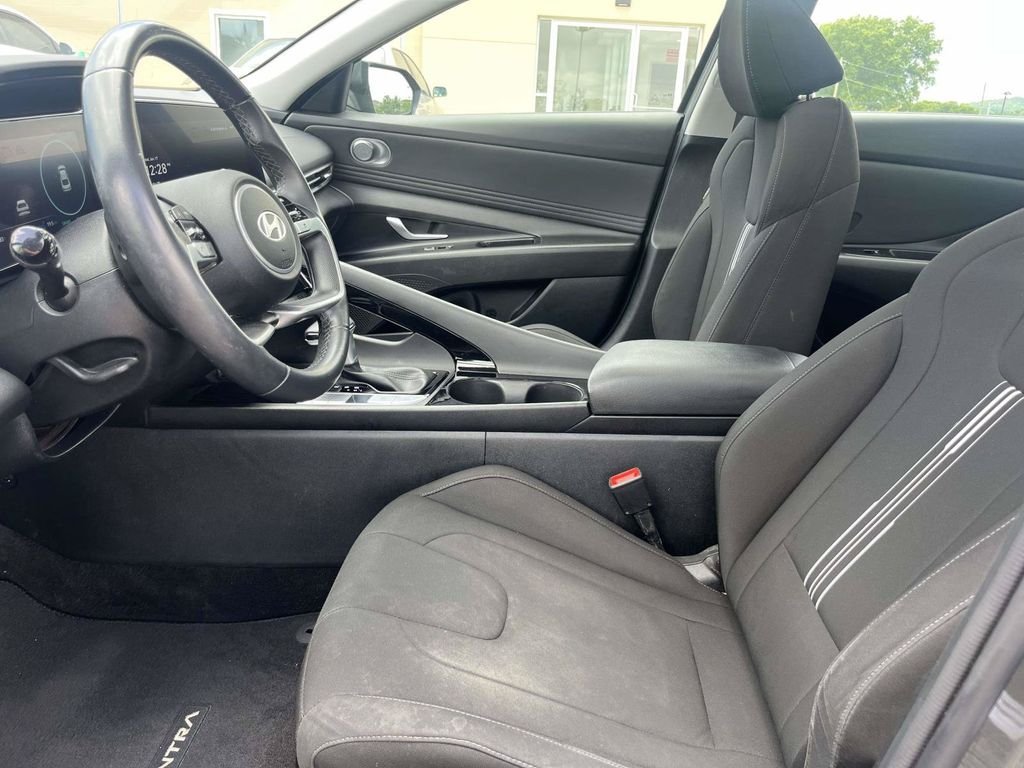 Used 2024 Gray Hyundai SEL image 13