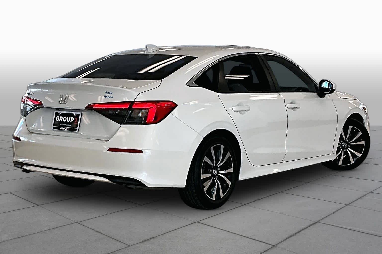 Used 2022 Platinum White Pearl Honda EX image 12