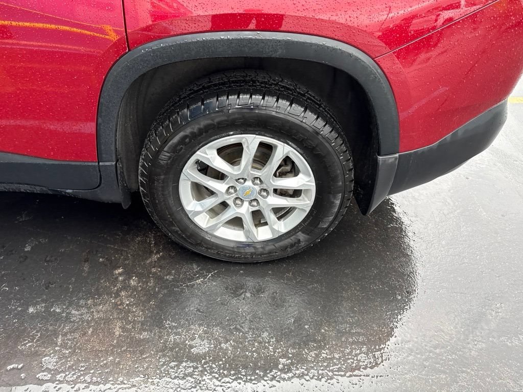Used 2019 CAJUN RED TINTCOAT Chevrolet LT Cloth image 4