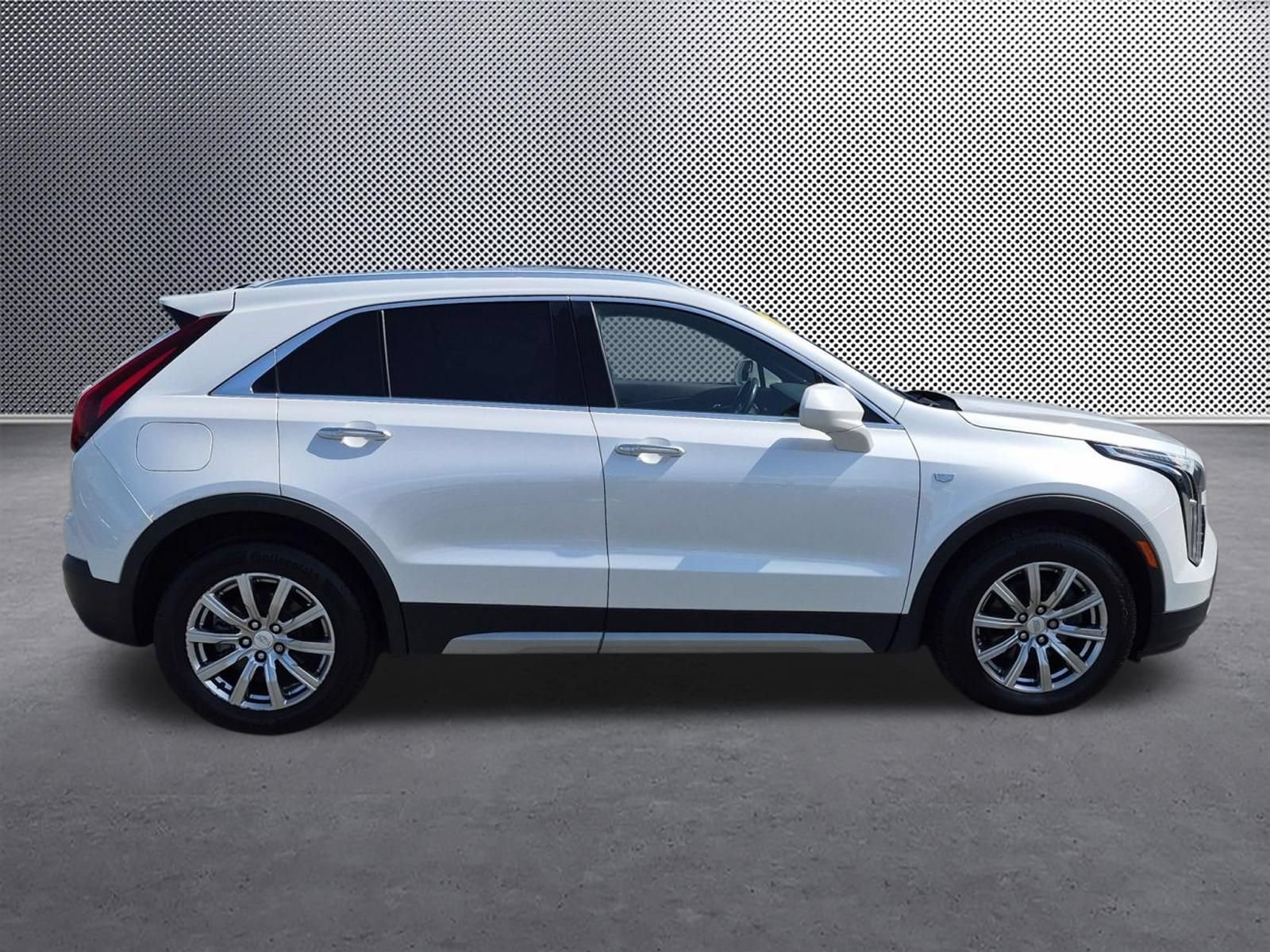 Used 2019 Crystal White Tricoat Cadillac AWD Premium Luxury image 6