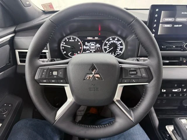 New 2026 Gray Mitsubishi LE image 31