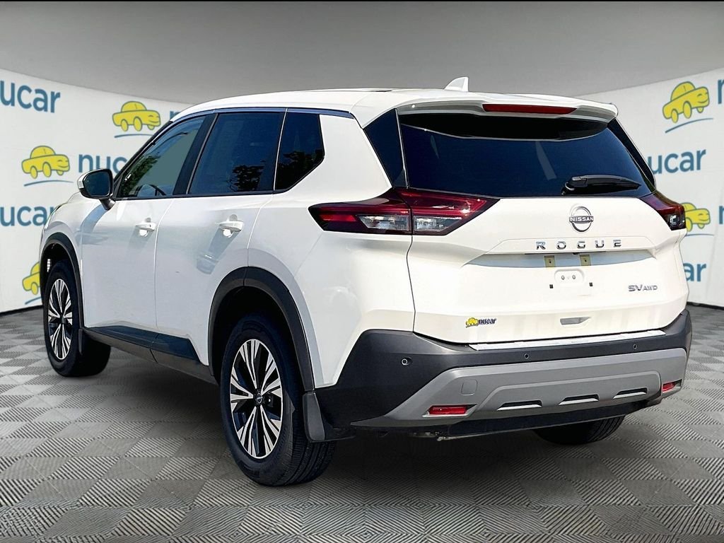 Used 2023 Pearl White Tricoat Nissan SV image 4