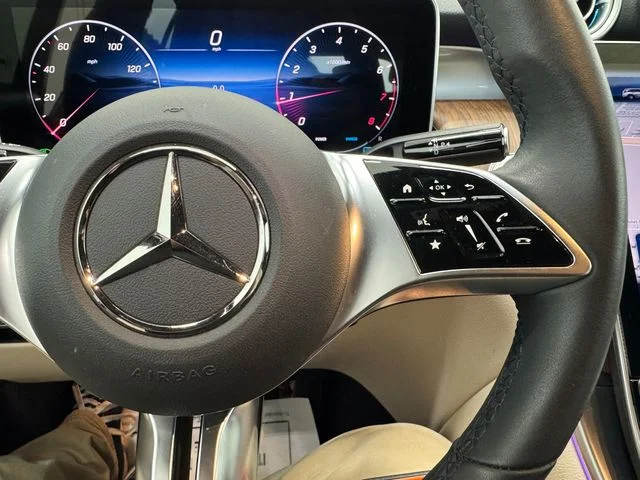 Certified Used 2026 Polar White Mercedes-Benz GLC 300 image 25