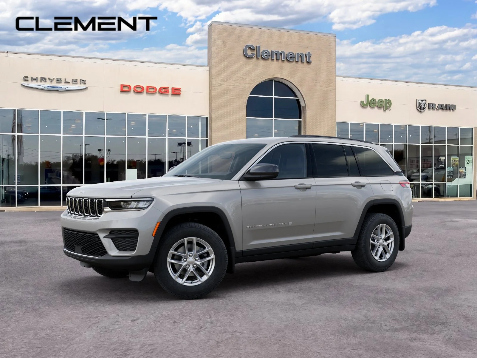 New 2026 Silver Zynith Exterior Paint Jeep Laredo X image 2