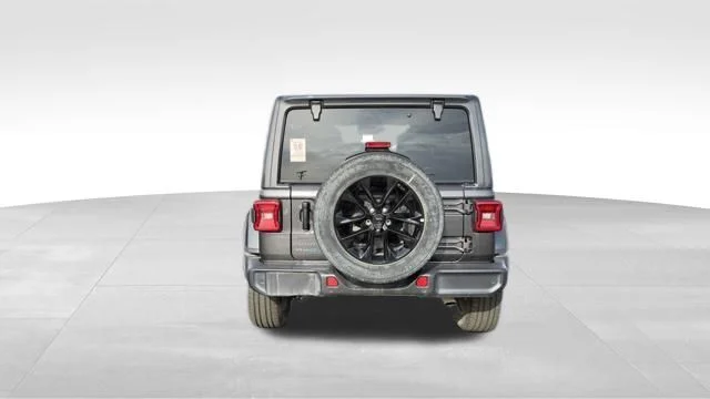 Certified Used 2025 Gray Jeep Sahara 4xe image 7