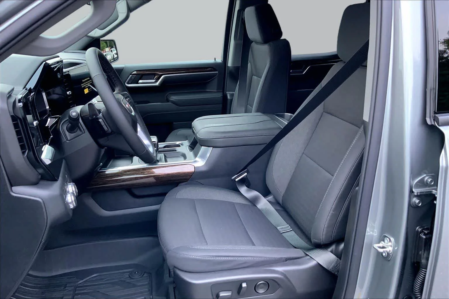New 2026 Sterling Metallic GMC Elevation image 8