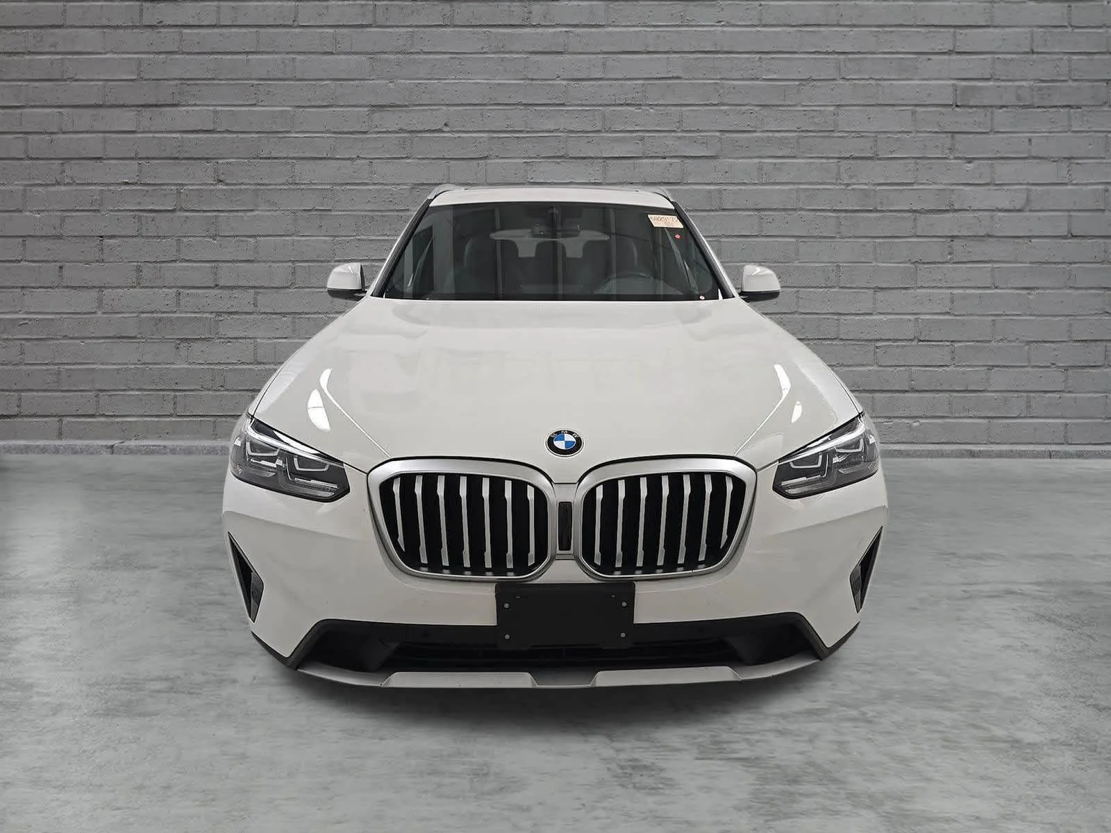 Certified Used 2024 Alpine White BMW xDrive30i image 2