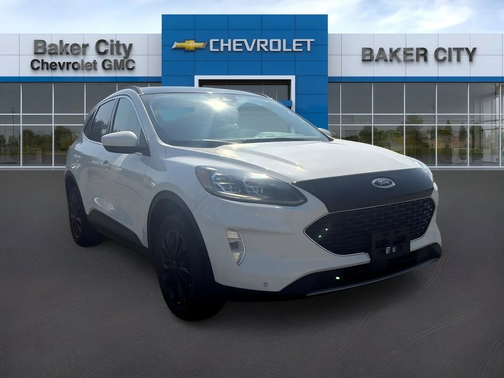 2022 Ford Escape Titanium