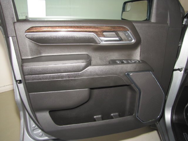 Used 2024 Sterling Metallic GMC Elevation image 11