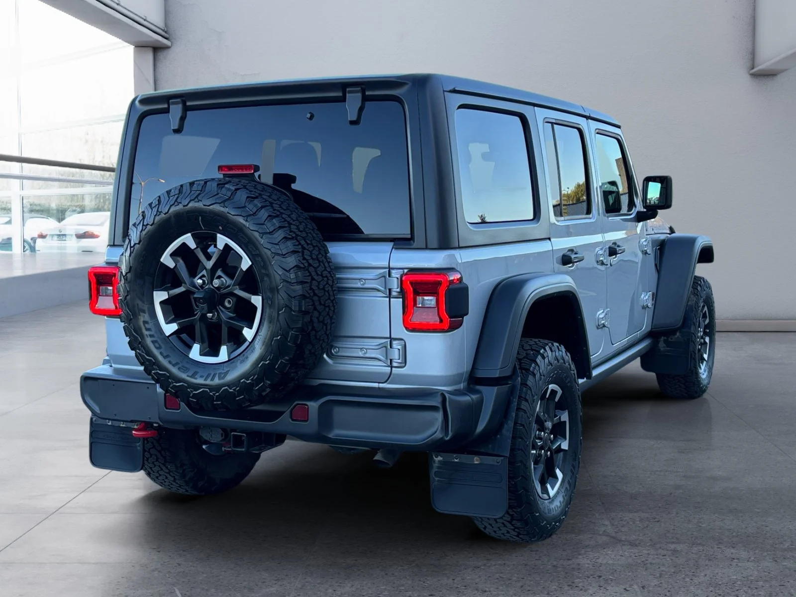 Used 2024 Silver Zynith Jeep Rubicon image 5