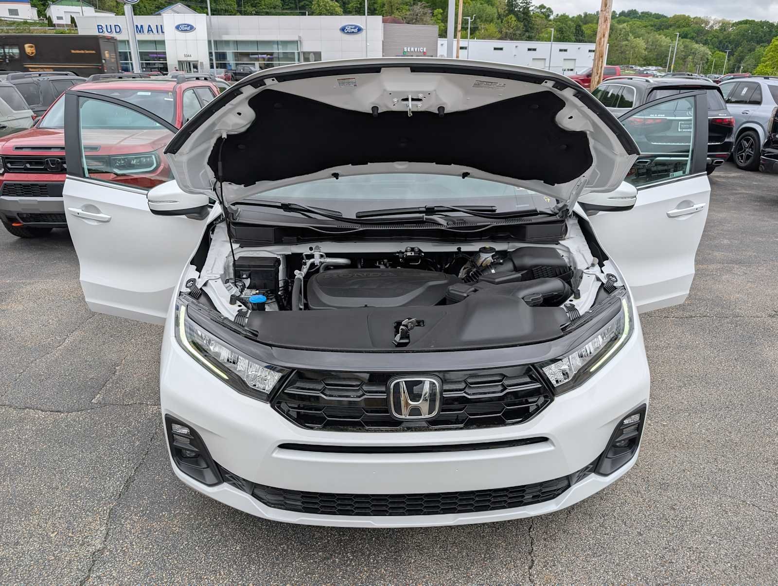 New 2026 Platinum White Pearl Honda Touring image 10