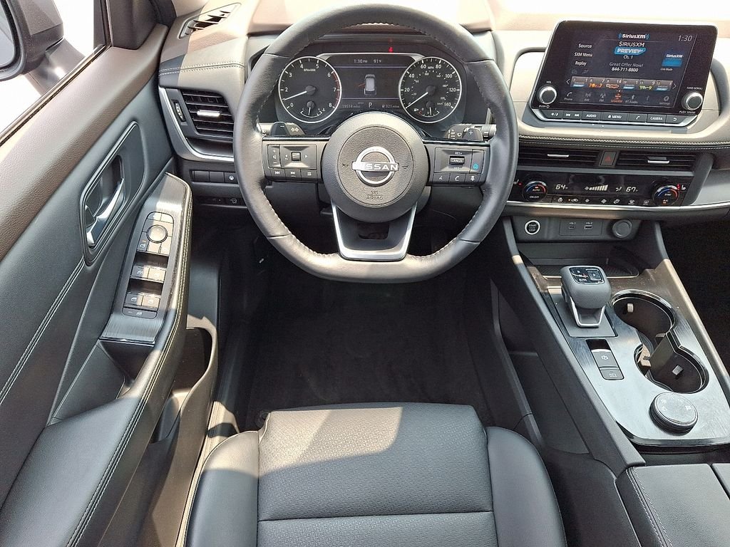 Used 2023 Gray Nissan SV image 12