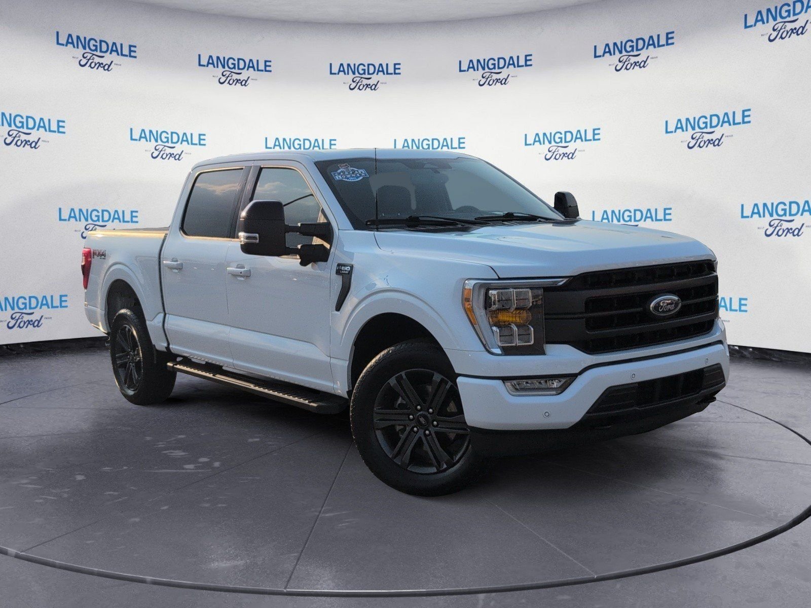 Used 2023 Oxford White Ford Lariat image 2
