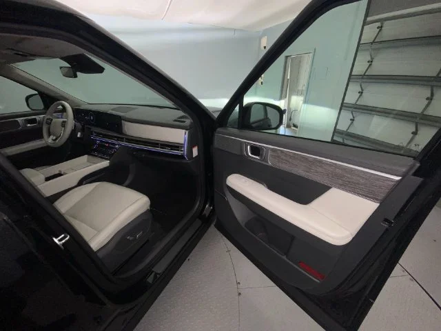 Used 2024 Black Hyundai Limited image 26