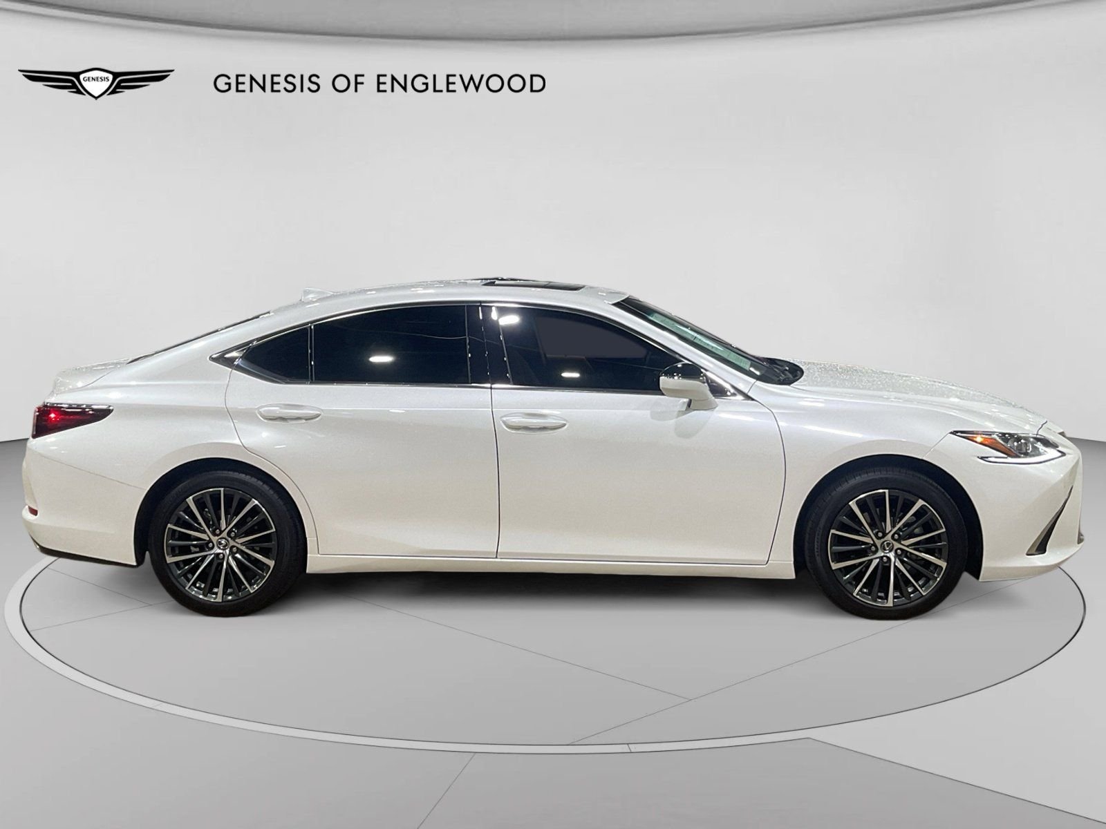 Used 2025 White Lexus 350 image 6