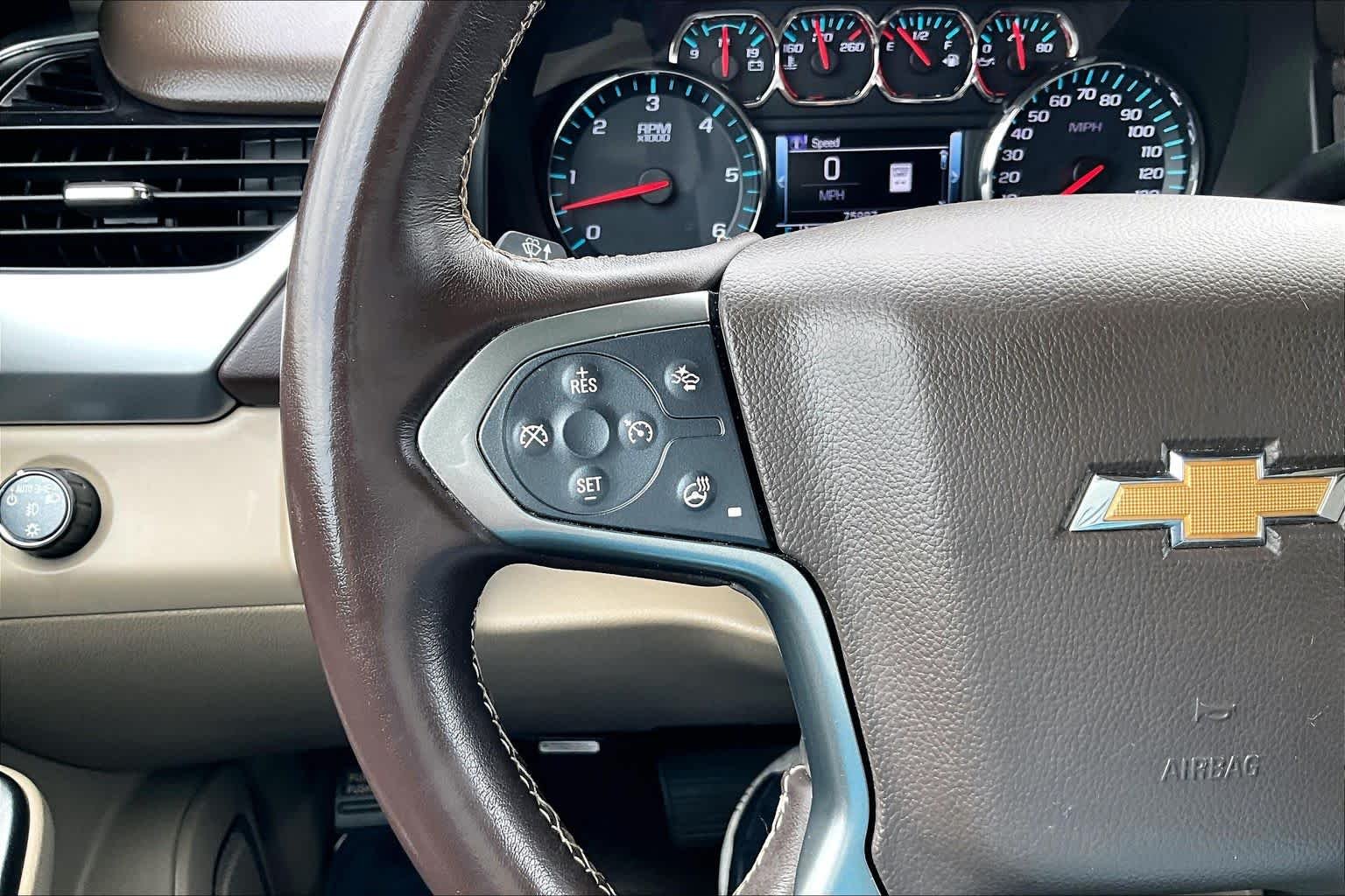 Used 2019 Iridescent Pearl Tricoat Chevrolet LT image 23