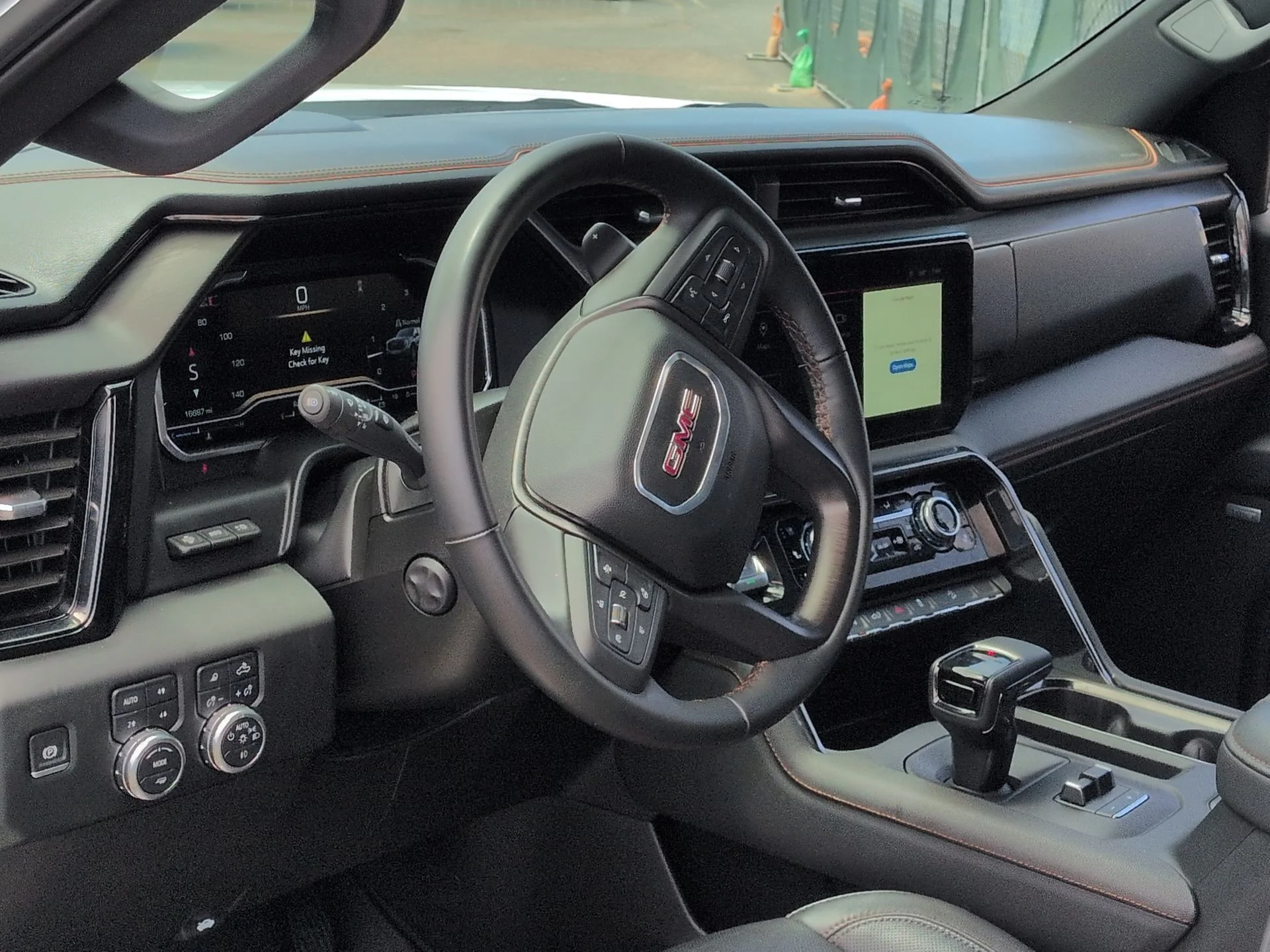 Used 2024 White GMC AT4 image 10