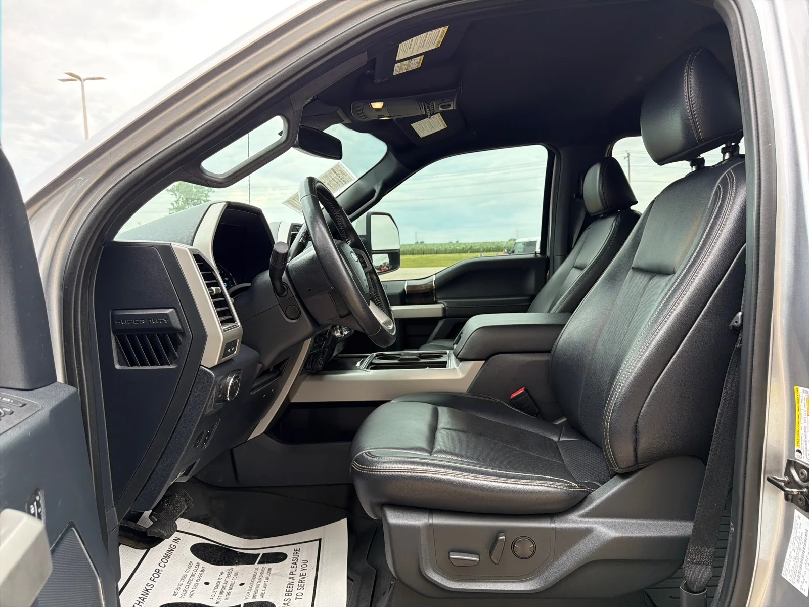 Used 2022 Iconic Silver Metallic Ford LARIAT image 13