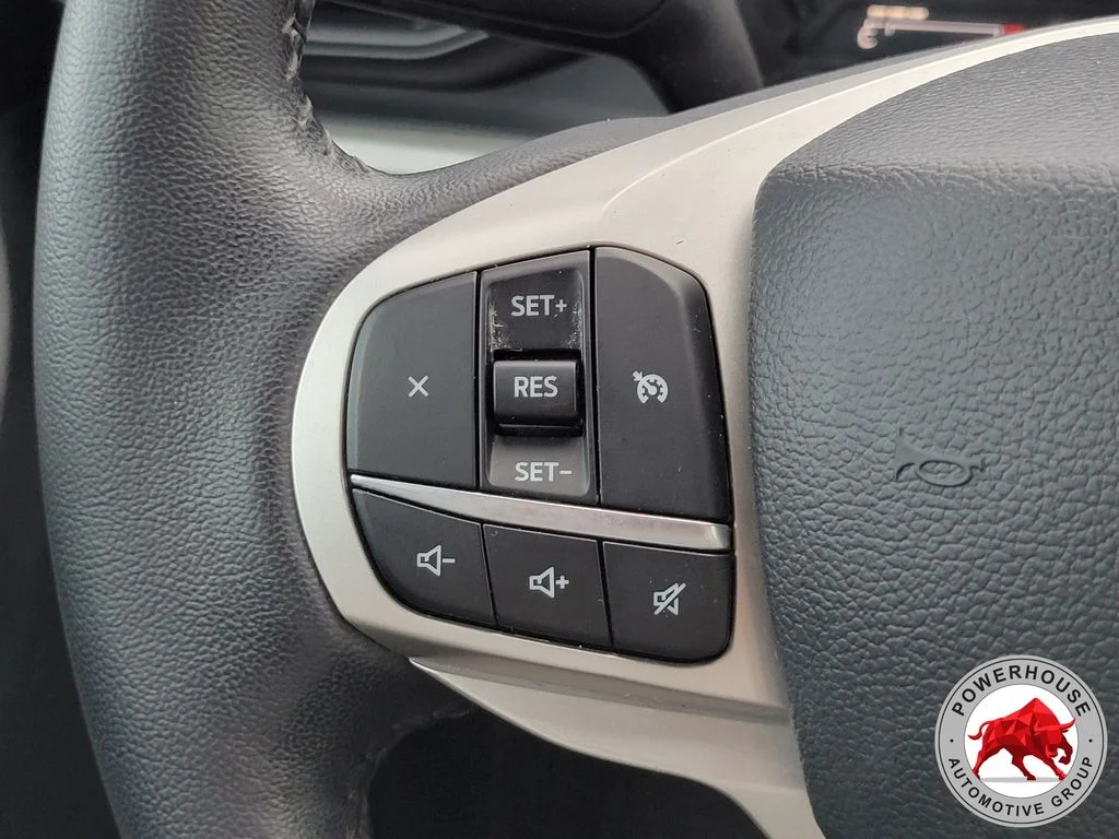 Used 2023 Gray Ford XLT image 29