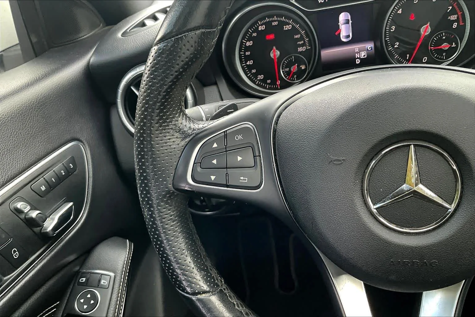 Used 2019 Polar White Mercedes-Benz CLA 250 image 23