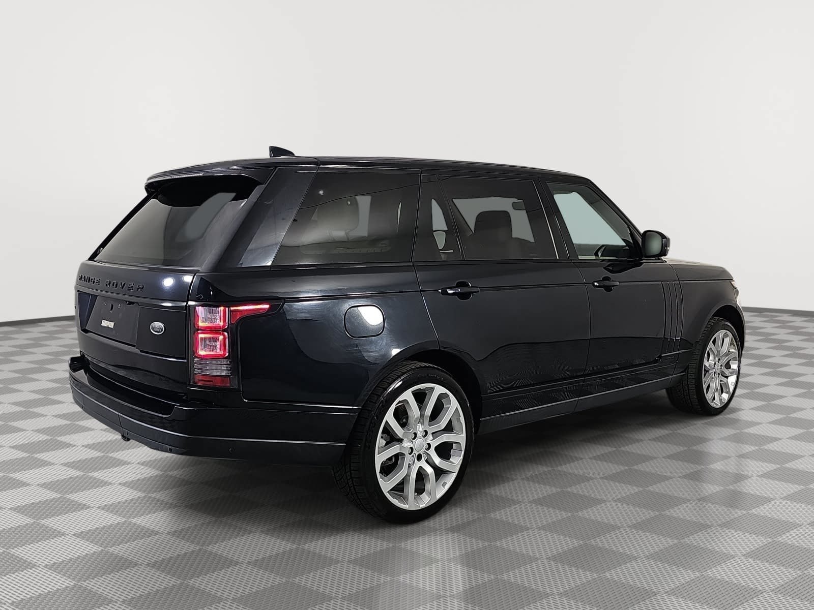 Used 2017 Black Land Rover 5.0L V8 Supercharged image 8