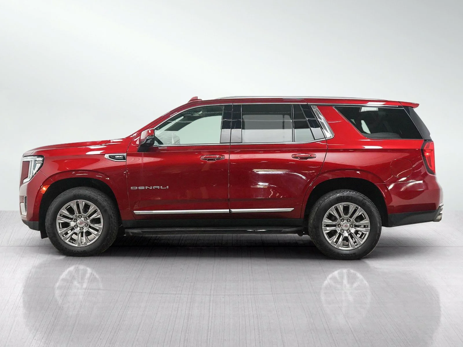 Used 2021 GMC Yukon Denali with VIN 1GKS2DKL5MR419503 for sale in Burnsville, Minnesota