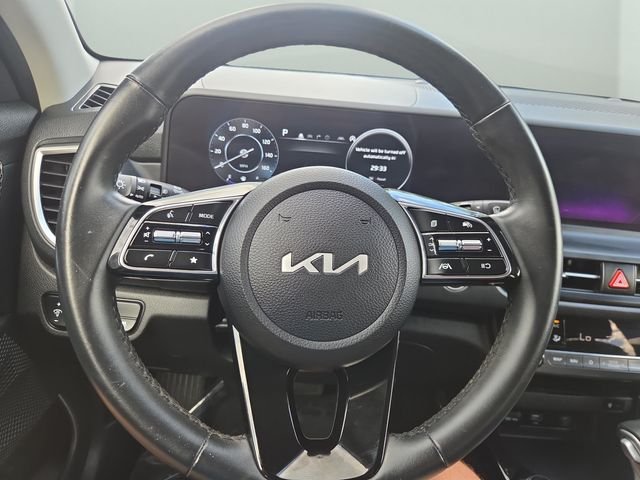 Used 2024 Snow White Pearl Kia EX image 23