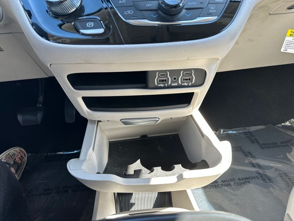 Used 2023 Blue Chrysler Touring L image 33